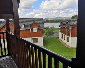 Lakeside House in Drumshanbo - Drumshanbo - Balcón