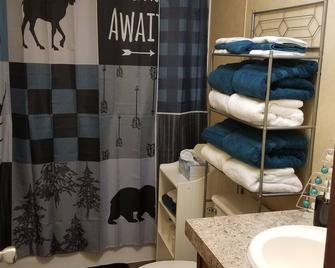 Beary Cozy Cabin - Glenwood - Bathroom
