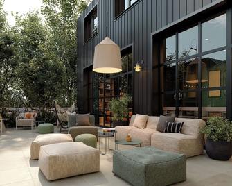 هوتل شاني إنو سيتي - فيينا - شرفة مرصوفة