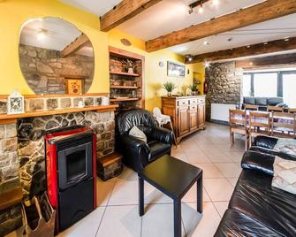 Gite d'Hamptay - Han-sur-Lesse - Sala de estar