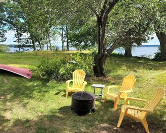 Island Luxury Retreat on St Lawrence River, in Thousand Islands near Gananoque - Lansdowne - Patio