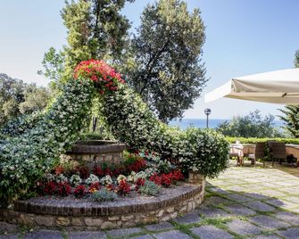 Hotel Internazionale - Portonovo - Vista esterna