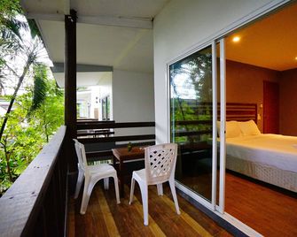 Apple Beachfront Resort - Ko Chang