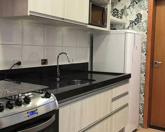 Liberdade 1 QT + Sofá Cama - 200m Metrô. Novo! - סאו פאולו - מטבח