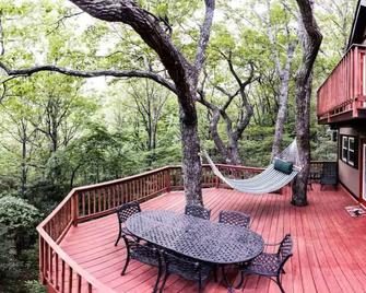 Mountain Time Off The Parkway Near Fancy Gap Va - Hillsville - Patio
