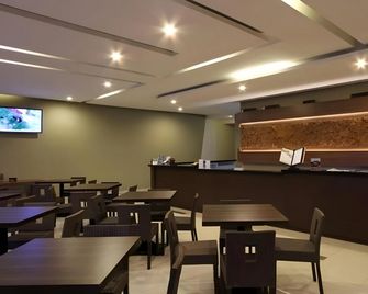 Ommaya Hotel & Resort - Surakarta City - Restaurante