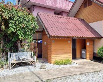 Sinsawat Resort - Uttaradit - Building