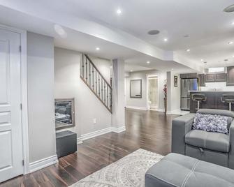 Charming basement retreat awaits you! - Markham - Living room