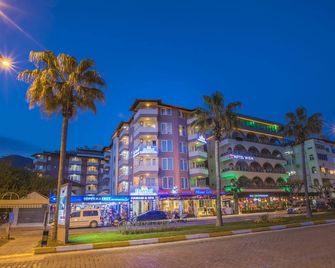 هاواي سويت بيتش هوتل - الانيا - مبنى