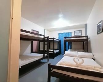 Daltans Home Stay Siargao - General Luna - Bedroom