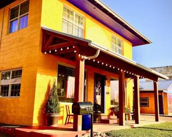 The Last Cowboys Court - Canadian