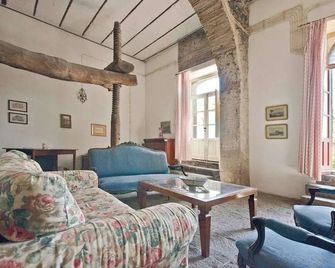 La Rocca Della Rosa - Zafferana Etnea - Sala de estar