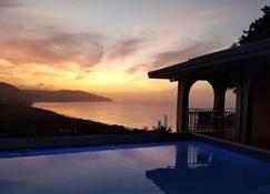Beautifully Remodeled Villa with St Croix's Best View! - Kingshill - Pool