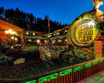 Cedar Wood Inn - Deadwood - Outdoors view