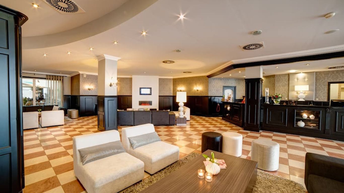 فان دير فولك ريزورت لينستوف