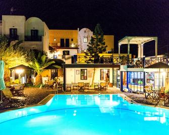 Kalimera Hotel - Akrotiri - Pool