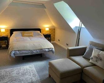 The Lodge at Briar house - 龍爾福德 - 臥室
