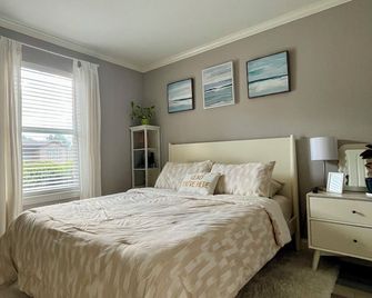 Quaint Guest Suite • Pet-Friendly • Central Location Dfw • Large Yard • 2br/1ba - Haltom City