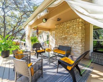 2 King Bedrooms in Texas Hill Country Re - San Marcos - Patio