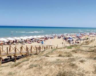 Amazing Apartment In Torrevieja - Torrevieja