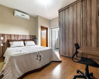 Solar Plaza Hotel - Fernandópolis - Bedroom