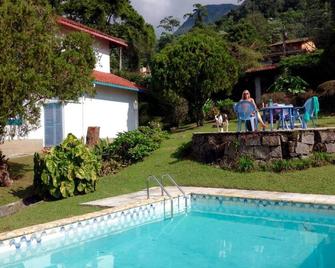 A Stylish Mountain Cottage - Posse - Piscina