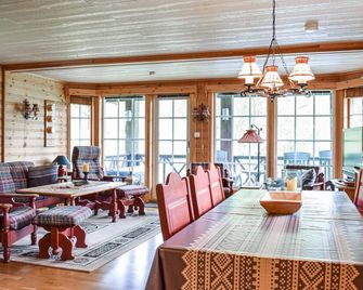 6 Bedroom Beautiful Home In Vossestrand - Vossestrand - Sala de jantar