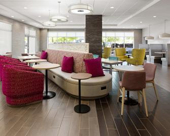 Home2 Suites by Hilton Greenville Downtown - Greenville - Lounge