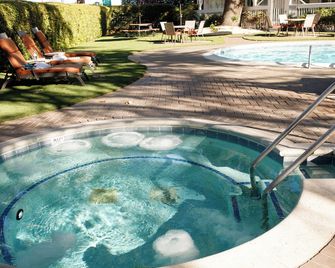 El Bonita Motel - Saint Helena - Piscina