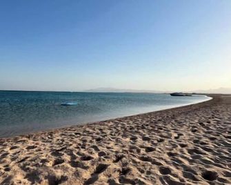 Enchanting Seaview 2 BR Loft in Mesca, Somabay - Soma Bay - Strand
