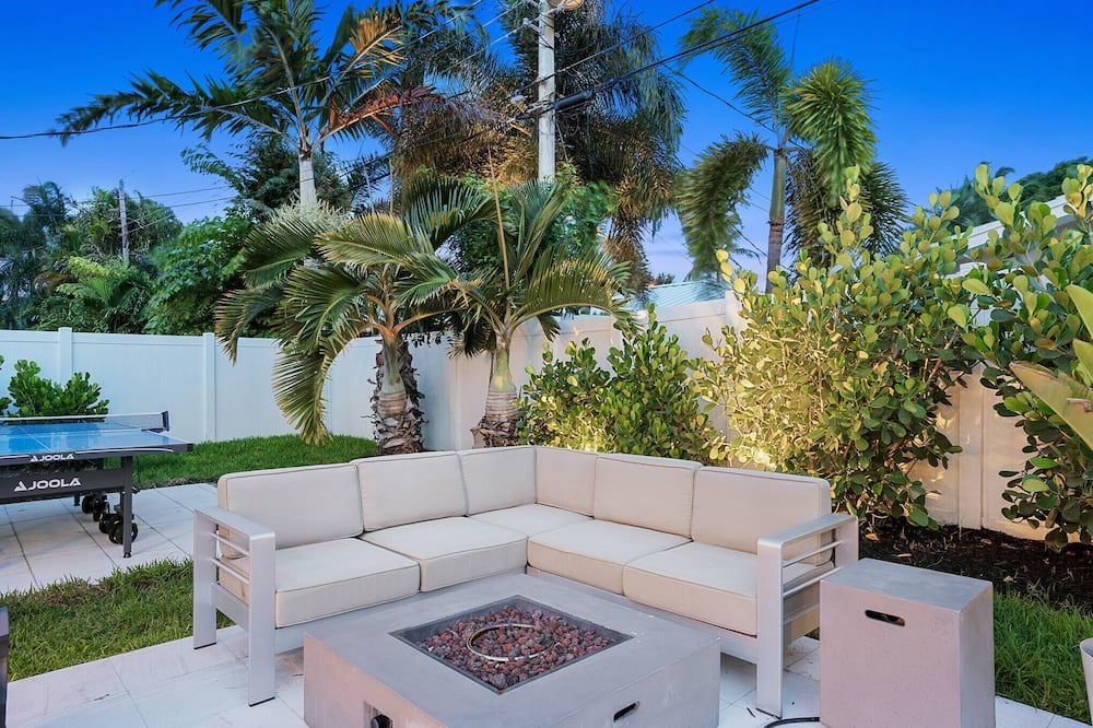 5 min to beach/ Lux modern home/ Exceptional outdoor area/pool/games - Fort Lauderdale - Pati