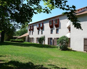 Logis Hôtel Le Parc de Geoffroy - Thiers - Gebouw