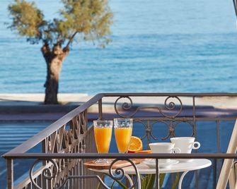 The Gardens Gallery Hotel - Xylókastro - Balkon