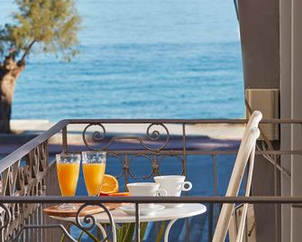 The Gardens Gallery Hotel - Xylókastro - Balkon