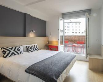 Hotel Burlada - Pamplona - Bedroom