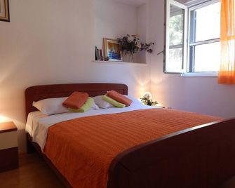 2 bedroom apartment with terrace - Milna (Brač) - Bedroom