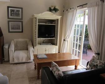 Invergara Lodge - Adults Only - Cape Town - Living room