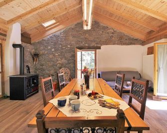 Beautiful apartment for 5 guests with WIFI, balcony, pets allowed and panoramic view - 로조 디 카도레 - 다이닝룸