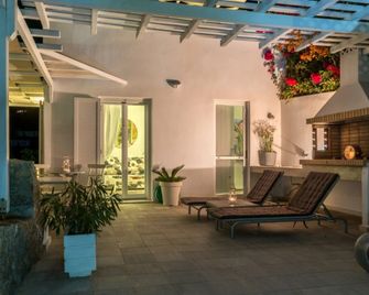 Super Rockies Resort - Platis Gialos - Patio