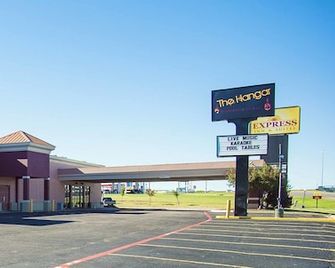 Express Inn & Suites - Greenville - Edificio