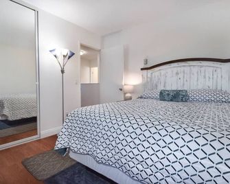 Serene condo with sunset views - Chula Vista - Bedroom