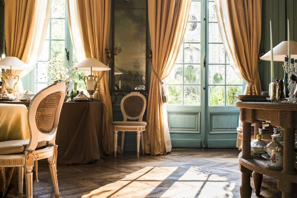 بد آند بريكفاست ذا فيرهايجن - غينت - سلالم