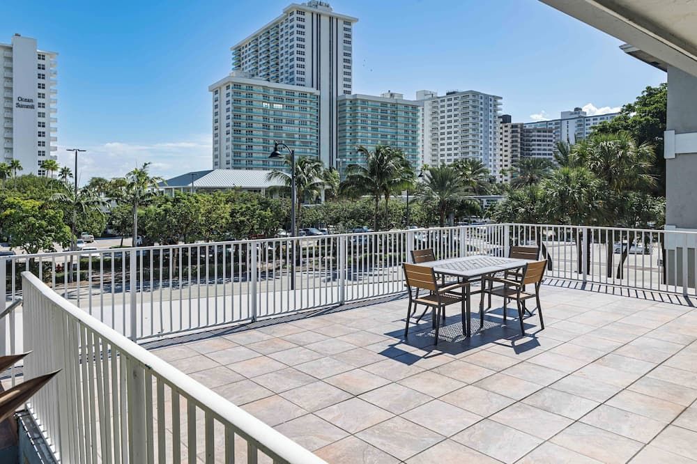 أوشن ريف هوتل - فورت لاودردال - شرفة