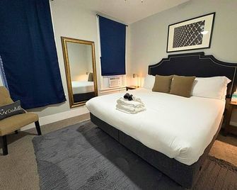 Comfortably Appointed & Spacious 3br Apartment - Chicago - Quarto