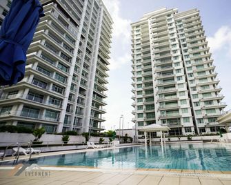 Bay Resort by Evernent - Miri