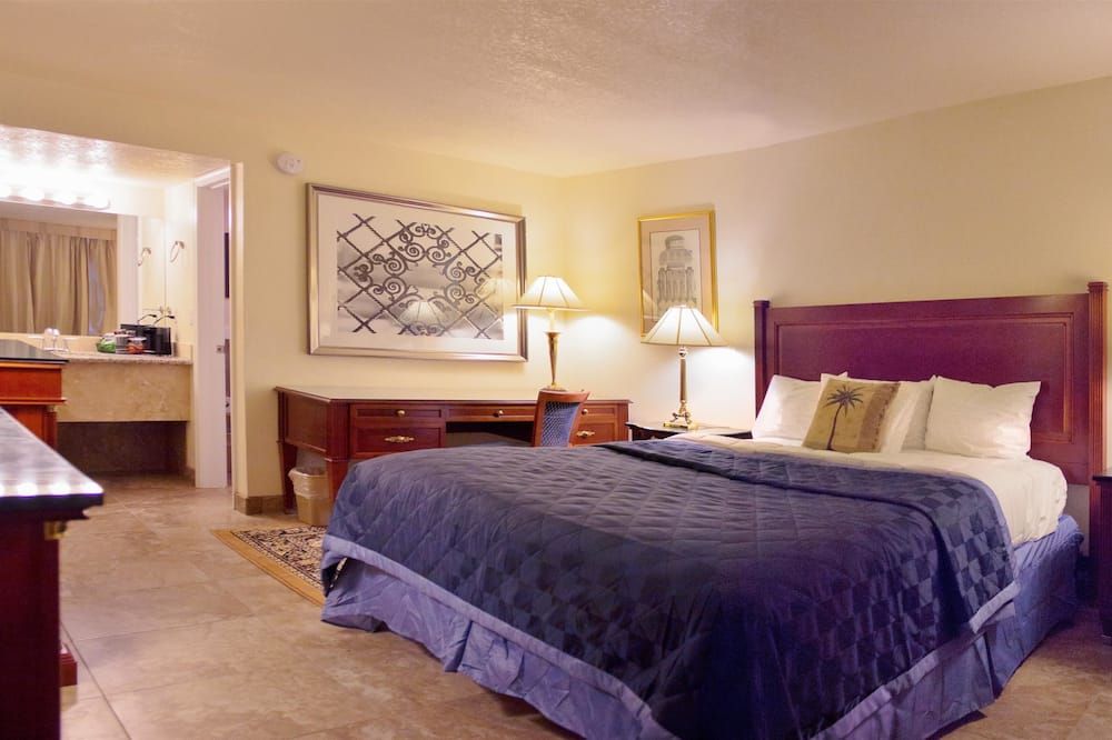 At Home Inn - Fort Pierce - Fort Pierce - Bedroom
