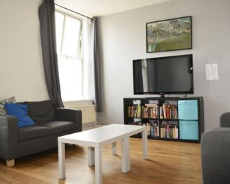 Dublin International Hostel - Dublin - Living room