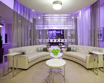 The Hollis Halifax - a DoubleTree Suites by Hilton - Halifax - Lobby
