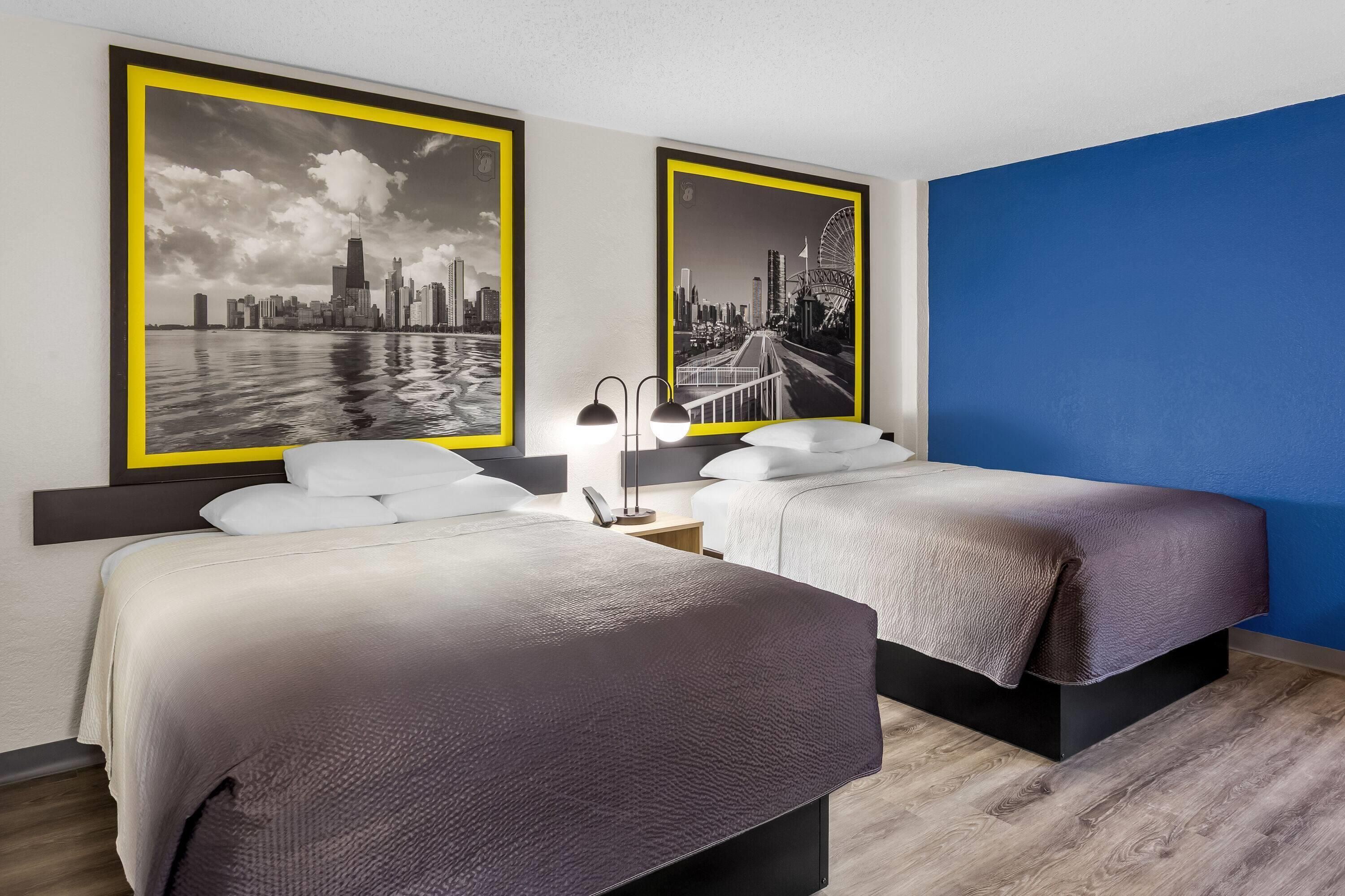 Super 8 by Wyndham Chicago IL