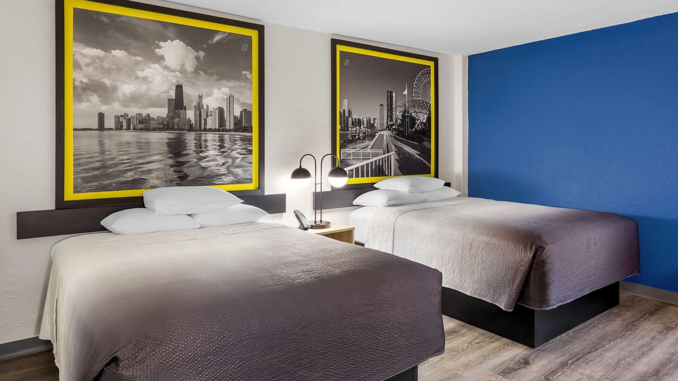 Super 8 by Wyndham Chicago IL